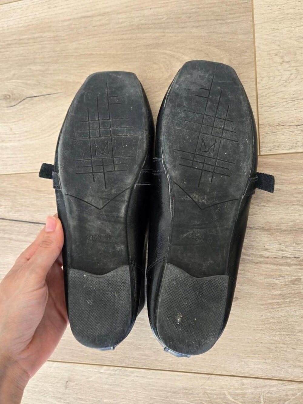 black square toe genuine leather mary jane flats - size 7